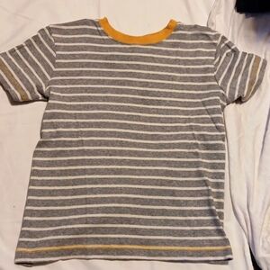 Hanna Anderson boys size 120 Grey white and yellow striped short sleeve shirt
